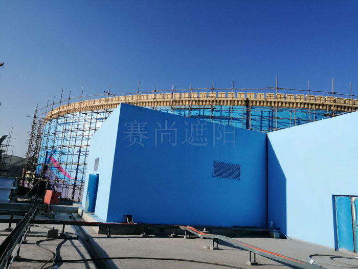 西寧新華聯(lián)國際旅游城采光頂遮陽系統(tǒng)項目進(jìn)場施工