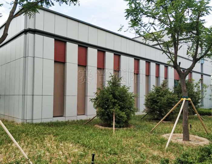 北京新機(jī)場(chǎng)房建二標(biāo)段外裝戶(hù)外電動(dòng)卷簾工程